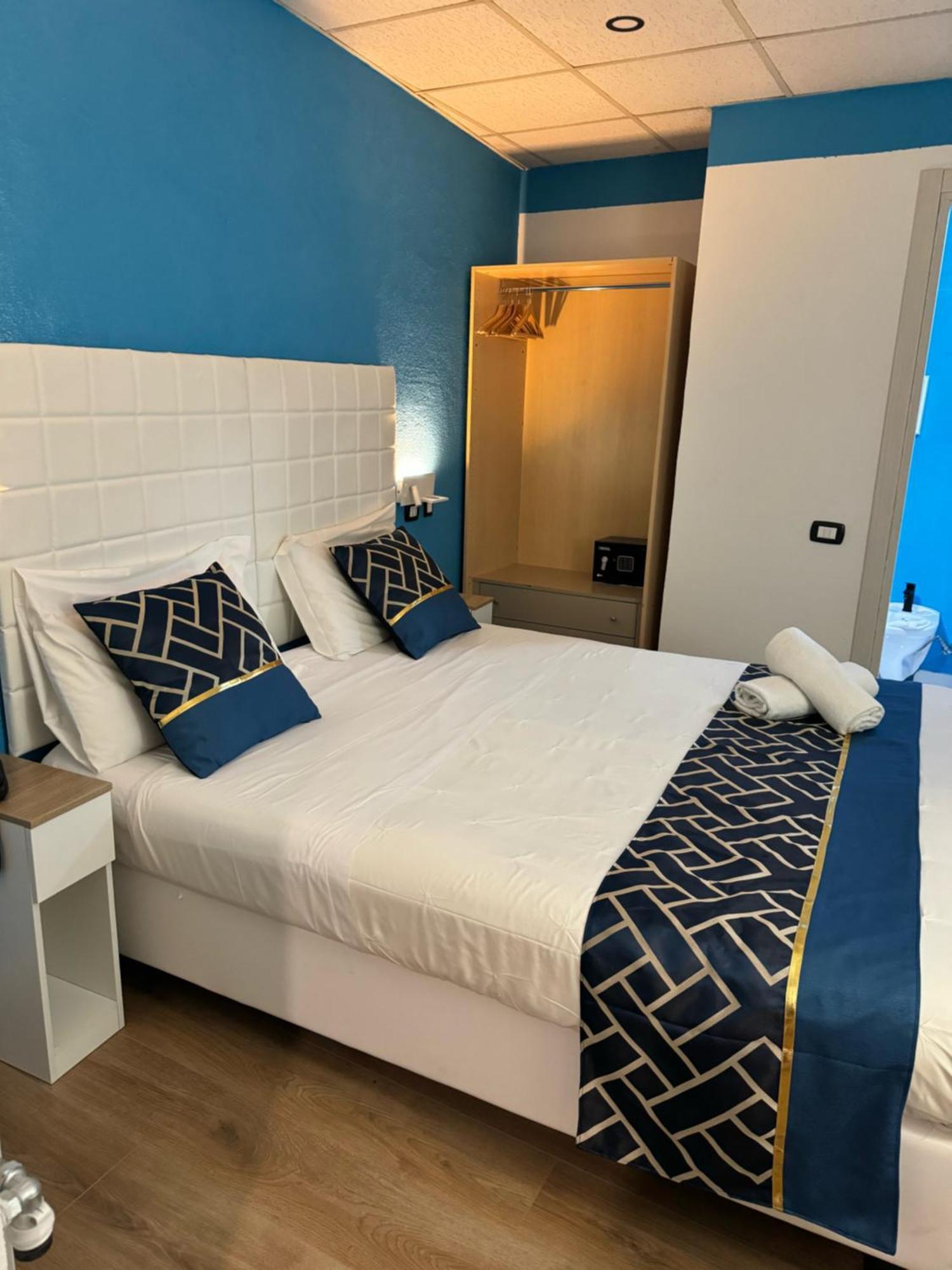 Hotel Veronese Cenova Dış mekan fotoğraf