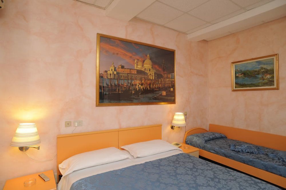 Hotel Veronese Cenova Dış mekan fotoğraf